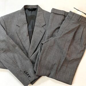 Vintage 100% Wool Houndstooth Men’s Suit SZ(32)
